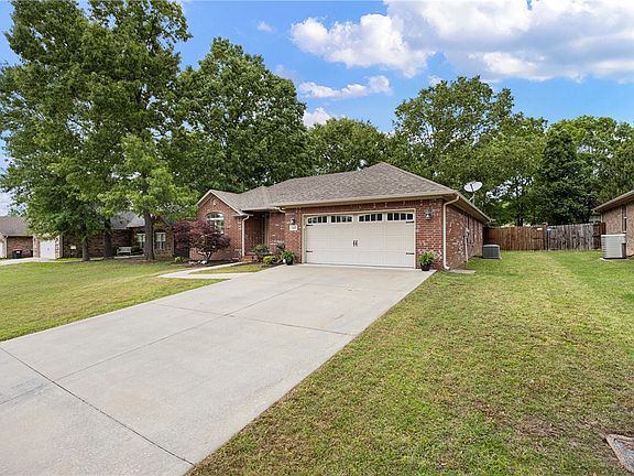 3rd image of 345 Sagewood Ln