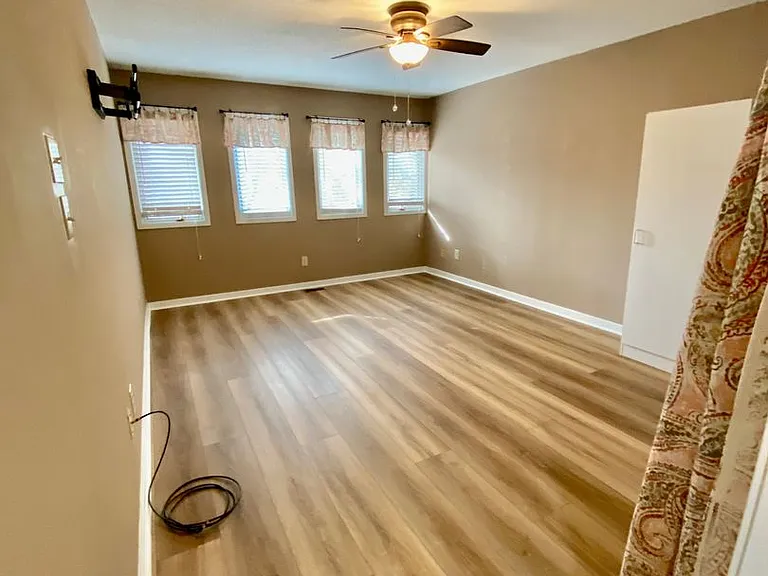 1310 Harbourside Dr — Photo 17