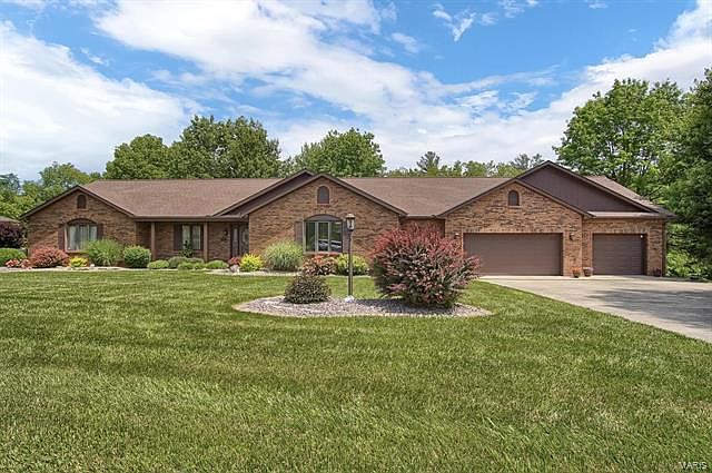 1st image of 1115 E Woodfield Dr