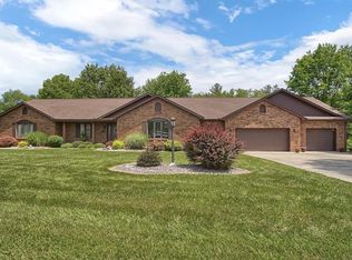1115 E Woodfield Dr, Alton, IL 62002