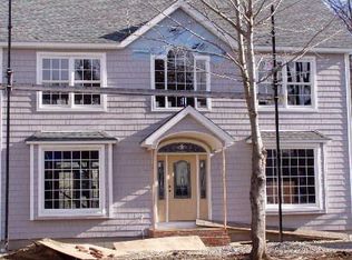 18 Ennis Rd, Fairfield, CT 06824