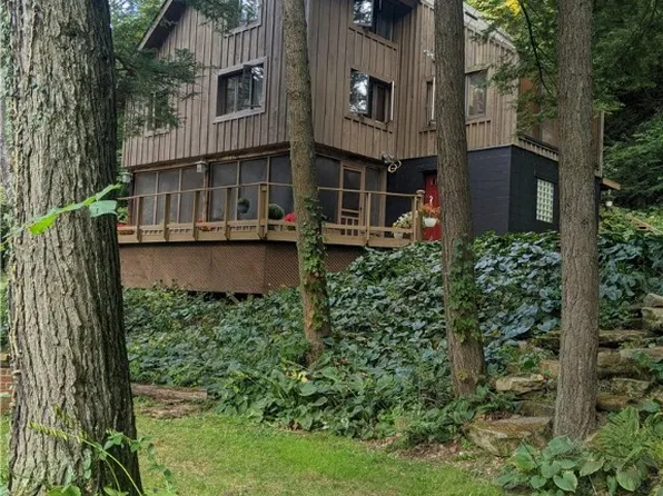 143 Muddy Creek Rd, New Castle, PA 16101