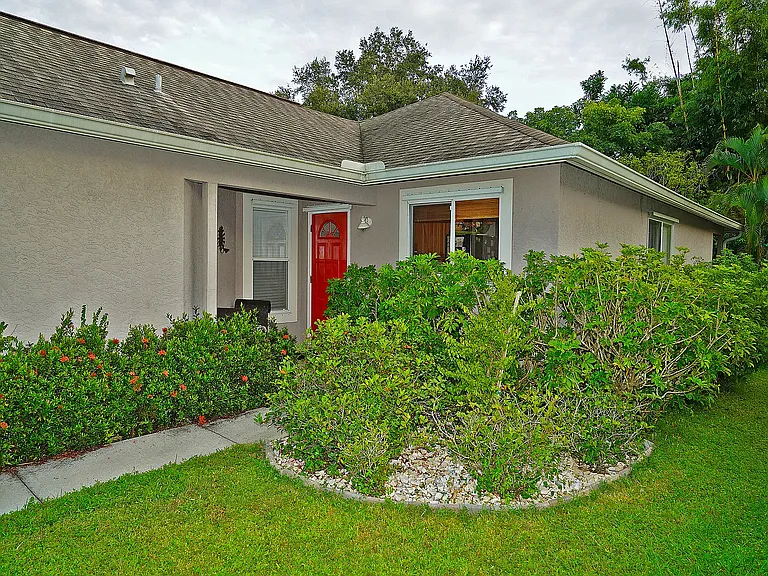 2524 Lee St — Photo 15