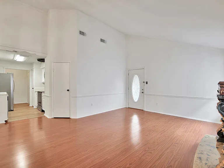 7619 Lemma Dr — Photo 7