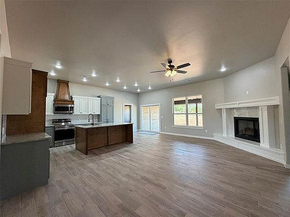 3rd image of 2204 Winter Ridge Rd