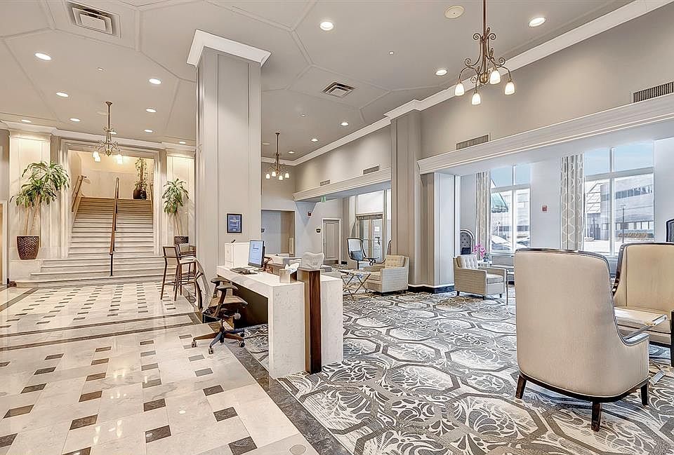 1st image of 525 W Lafayette Blvd Unit 11C