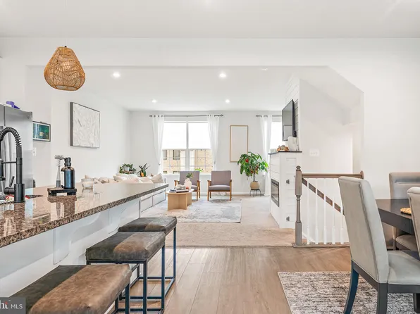 2314 Emerson Ln, Fredericksburg, VA 22401