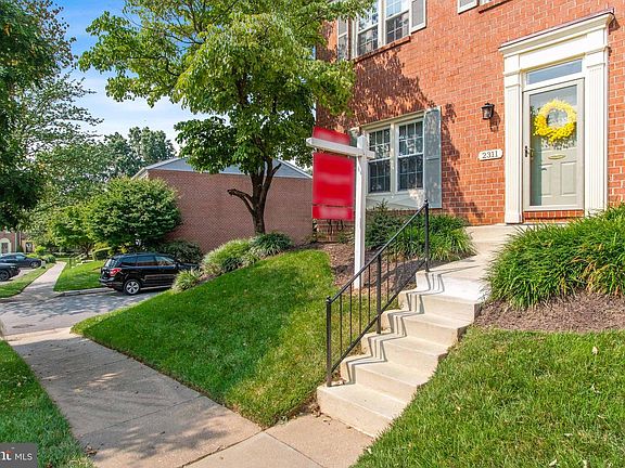 2nd image of 2311 Wonderview Rd