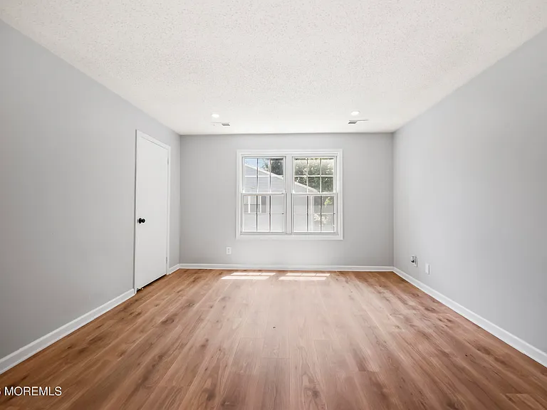 18-5 Augusta Ct #5 — Photo 17