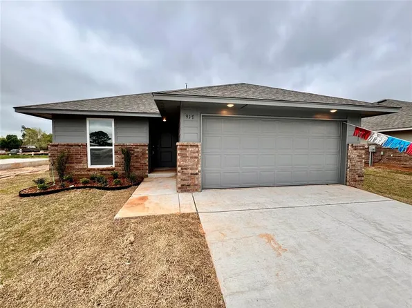 917 Dusky Valley Ln, Chickasha, OK 73018