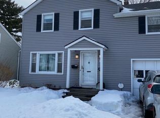 181 Lattimore Rd, Rochester, NY 14620