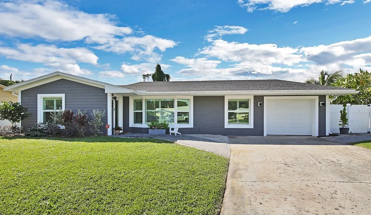 Building Photo - 68 Azalea Cir