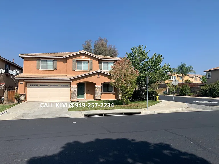 45016 Anabell Ln — Photo 2