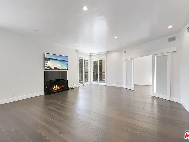 723 Westmount Dr #206 — Photo 1