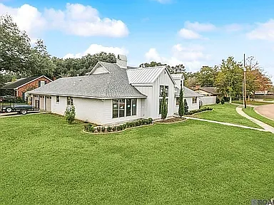 420 Brookhaven Dr — Photo 3