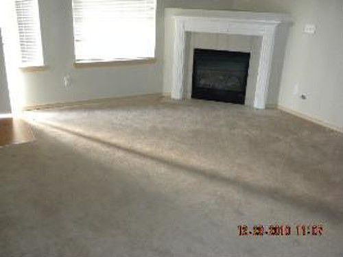 2nd image of 607 114th St E