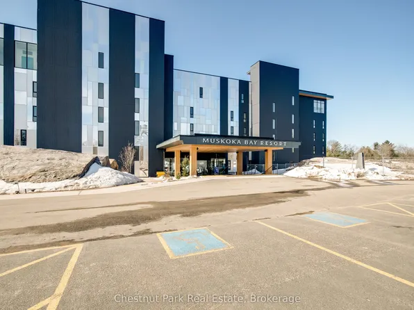 120 Carrick Trl #404, Gravenhurst, ON P1P 0A6