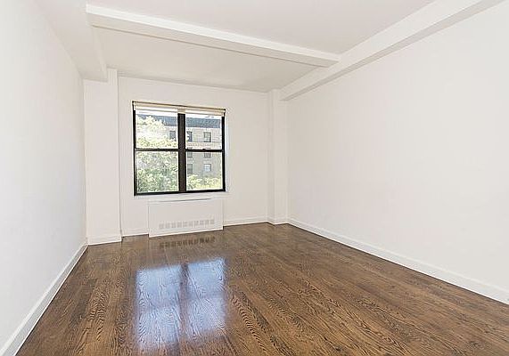 4th image of 212 W 91st St APT 412