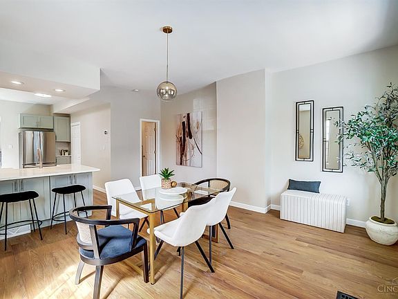 5th image of 4135 Langland St