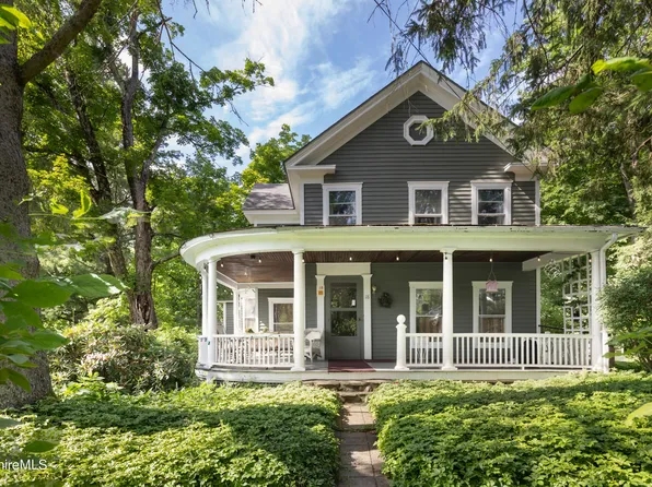 18 E Hill Rd, New Marlboro, MA 01230