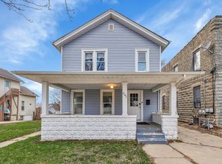 541 S Broadway Ave, Aurora, IL 60505