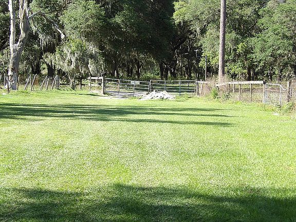 3rd image of 123 Starbright Dr