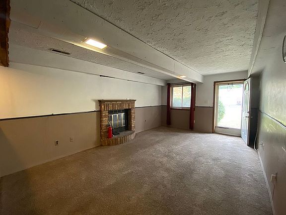 5th image of 2732 W Millbrook Ct