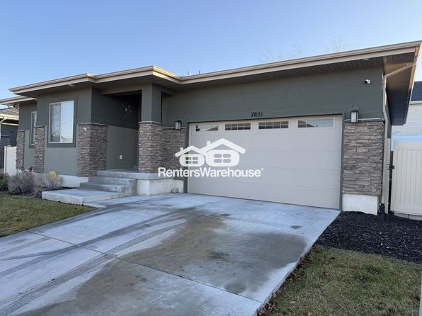 7851 W Walk About Way