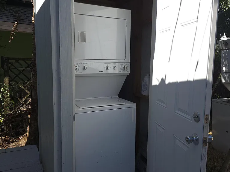 329 S M St — Photo 12