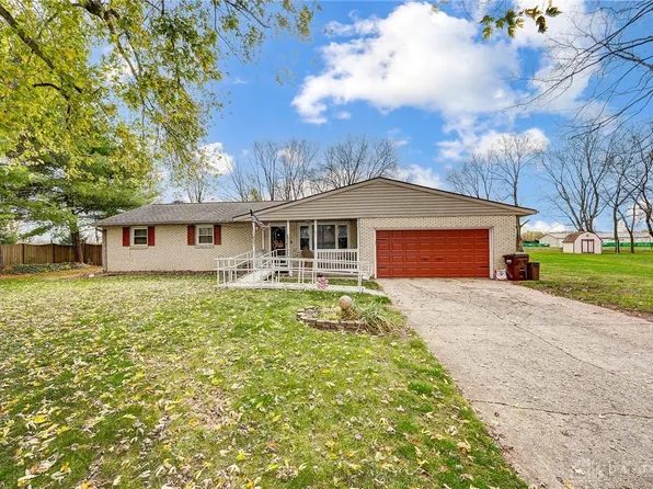 647 W Crescent Ln, Franklin, OH 45005