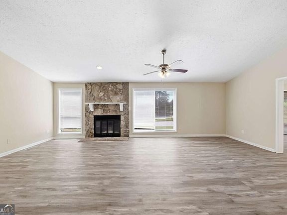4th image of 5006 Stoney Point Cir