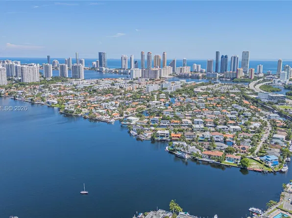 16466 NE 31st Ave, North Miami Beach, FL 33160