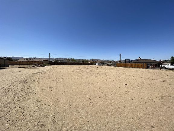 3rd image of 58167 Spring Dr