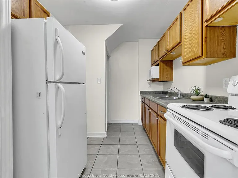 1930 Columbia Ct #31 — Photo 10