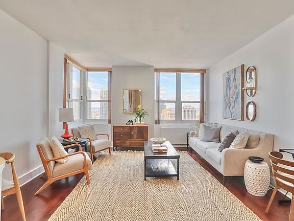5th image of 88 Morgan St APT 4109