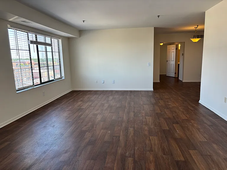 River Place Luxury Apartments — Photo 71