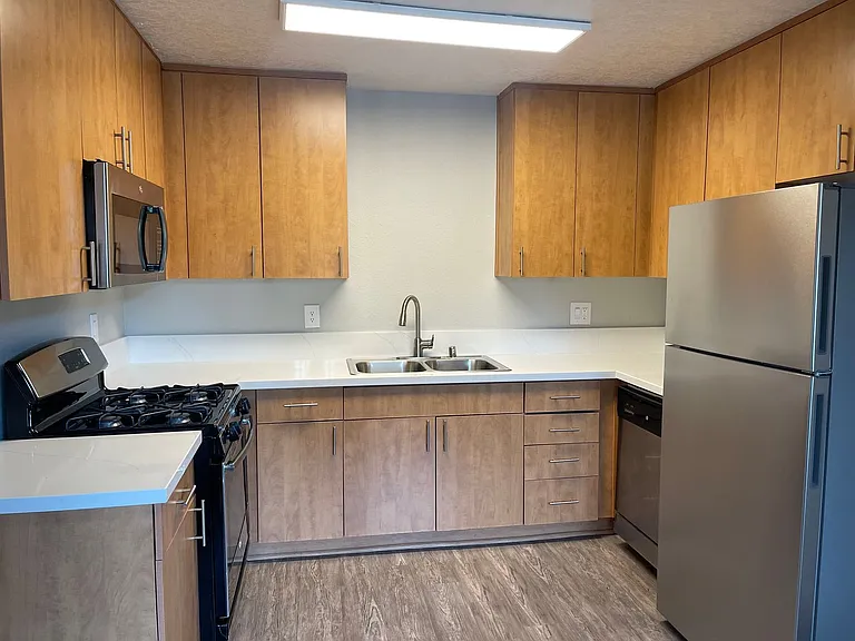 The Circle Apartments at Long Beach — Photo 78