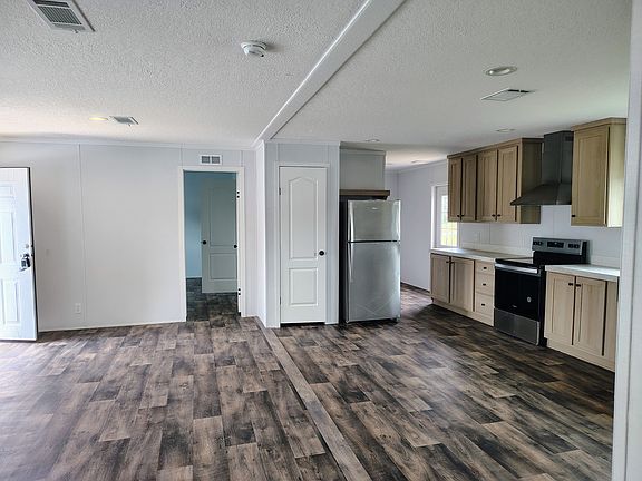 4th image of 15070 E Colonial Dr #10