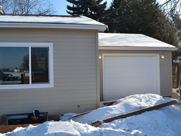 Front/ Garage