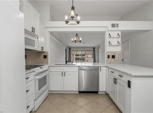 9650 Victoria Ln #B301, Naples, FL 34109