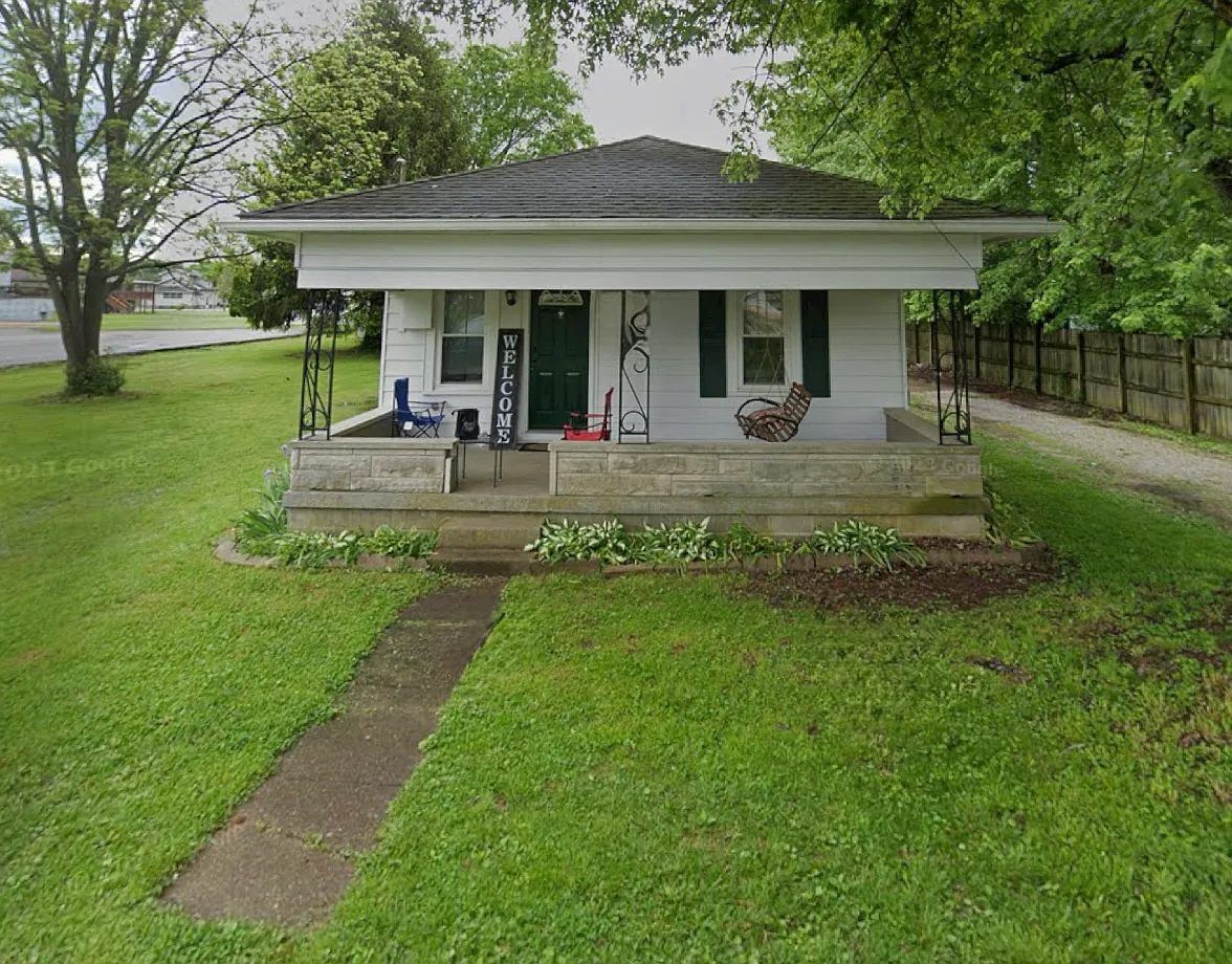750 McKinster St photo 1