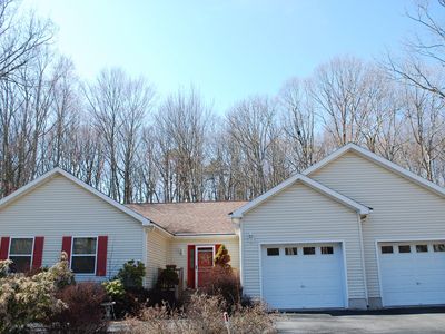 401 Underhill Dr, Tamiment, PA, 18371
