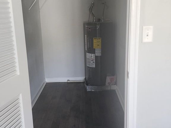 3rd image of 609 E Pembroke Ave APT 3A