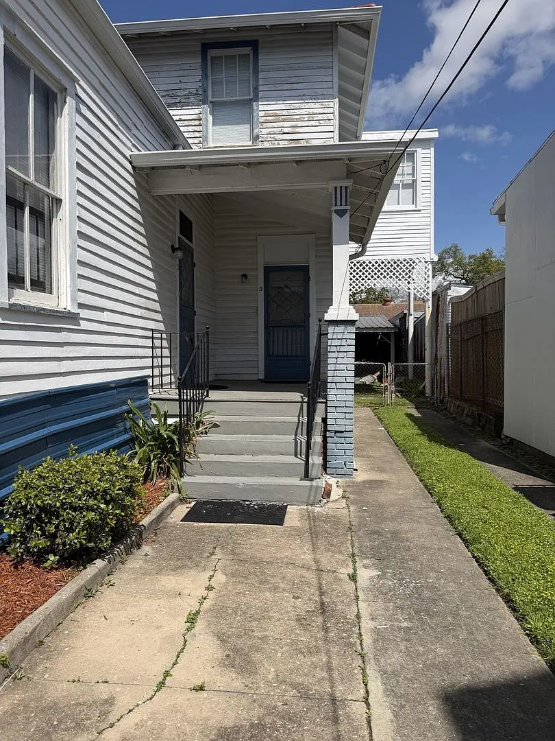 Building Photo - 3315 Iberville St