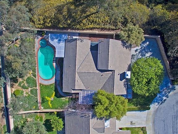3rd image of 23701 Cameron Ct