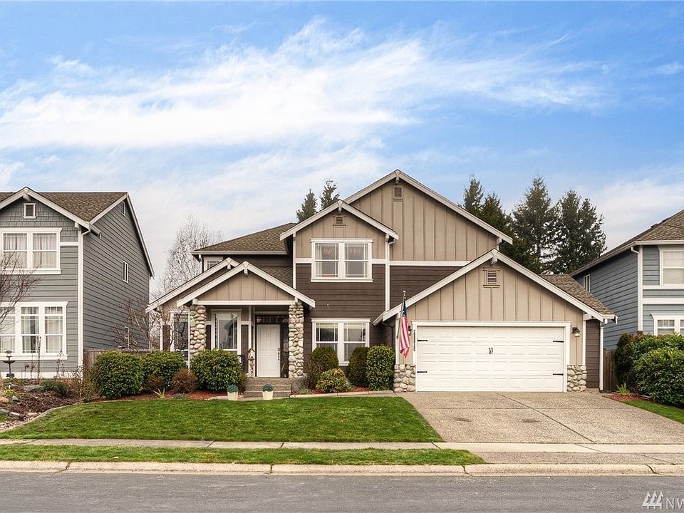 Welcome to your new home!! Beautiful curb appeal in such a well maintained neighborhood. 