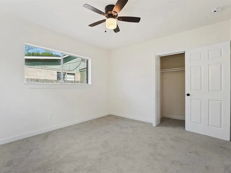 828 Westford St — Photo 13