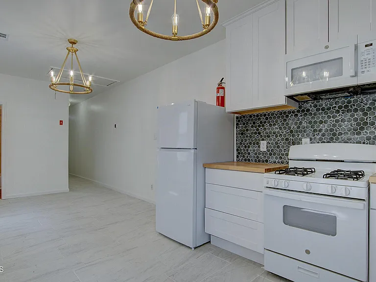 19 Bayview Ave #A — Photo 15