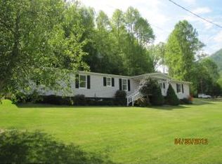 1238 Crackers Neck Rd, Big Stone Gap, VA 24219
