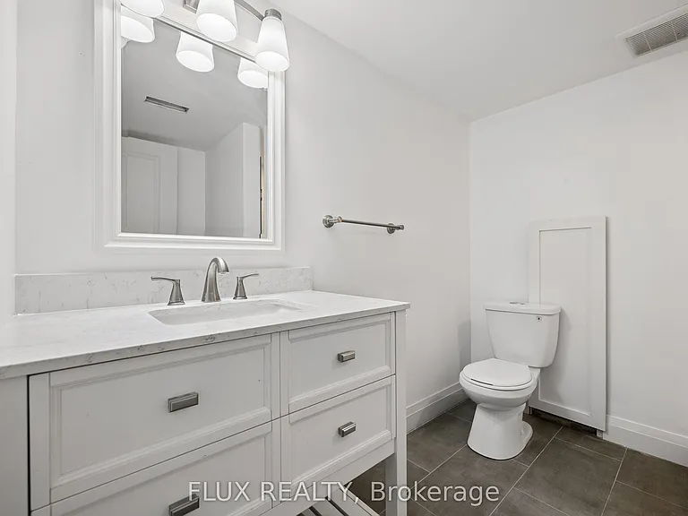 235 Guelph St #2 — Photo 14